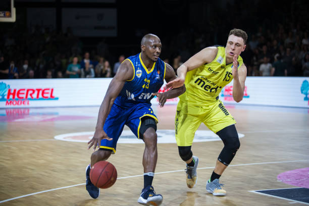 篮球中的重 篮球中的重